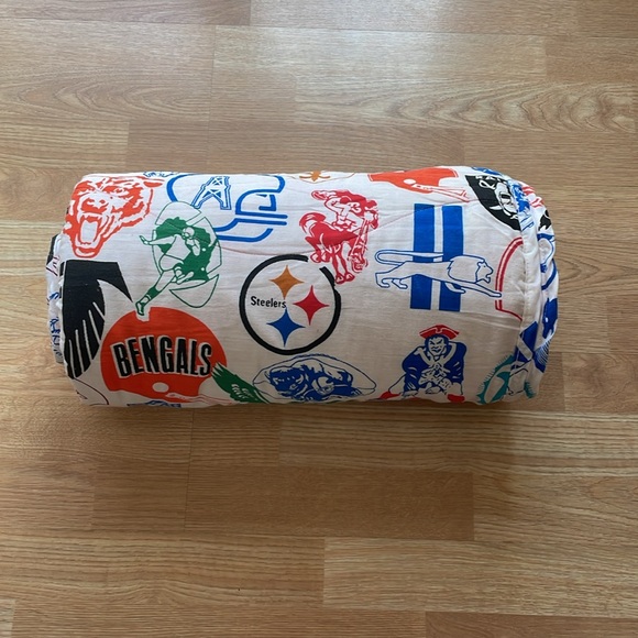 Vintage 1970s Old School NFL Football Sleeping Bag Great Vintage Logos - Picture 9 of 9